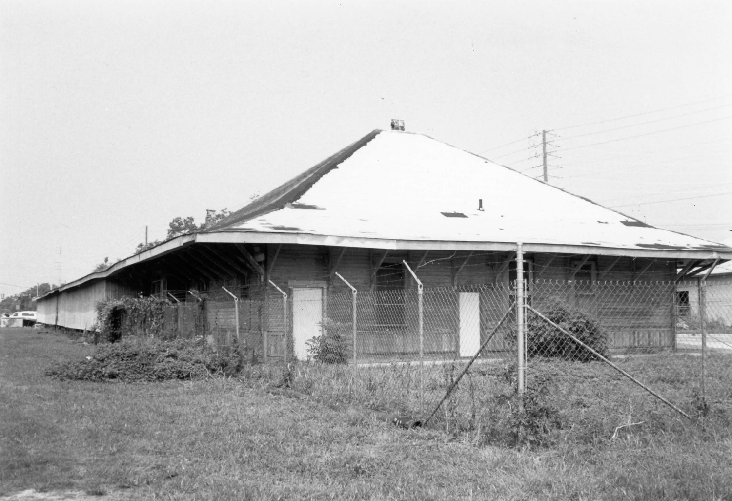 Old Gainesville Seaboard Airline Railroad Depot, Gainesville Florida Passenger section, east and south facades (1995)