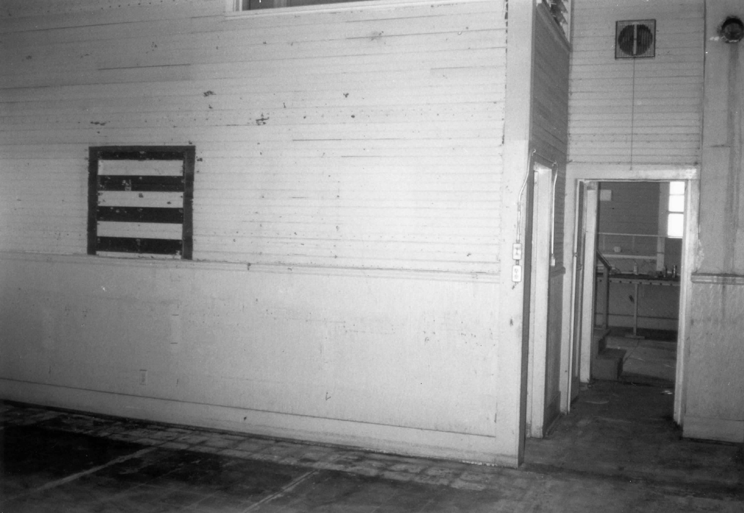 Old Gainesville Seaboard Airline Railroad Depot, Gainesville Florida Interior of north waiting room (1995)