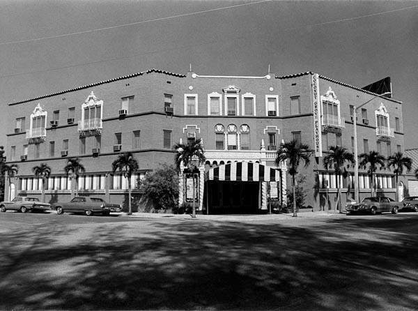 Coconut Grove Playhouse, Miami Florida 1971 photograph of the Coconut Grove Playhouse's exterior. The parapets had been removed, and the commercial bays filled in with ribbon windows.