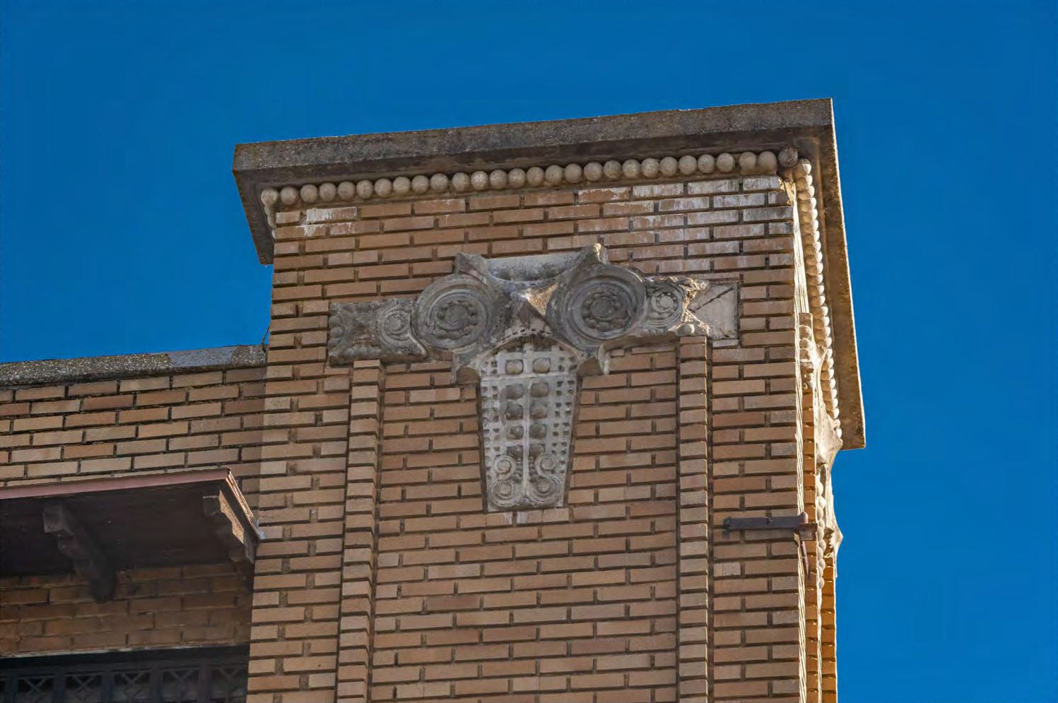 Hotel James, Palatka Florida Terra cotta hypocycloid motif (2018)