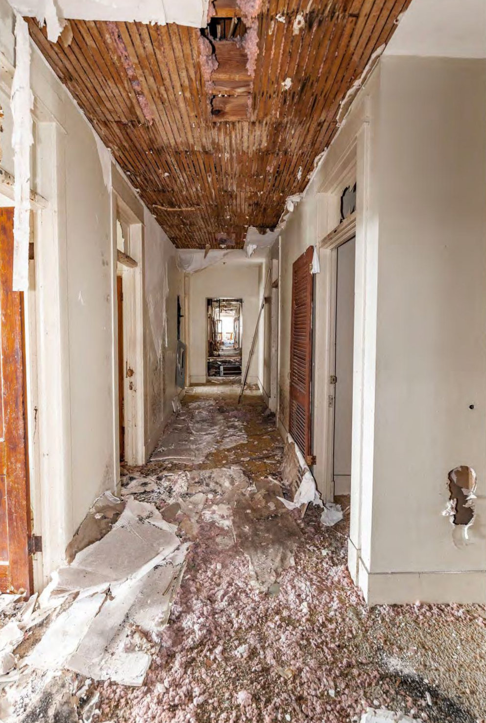 Hotel James, Palatka Florida Interior view of second floor main corridor (2019)