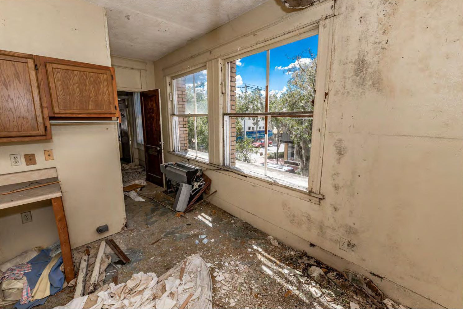 Hotel James, Palatka Florida Interior view of second floor addition room (2019)