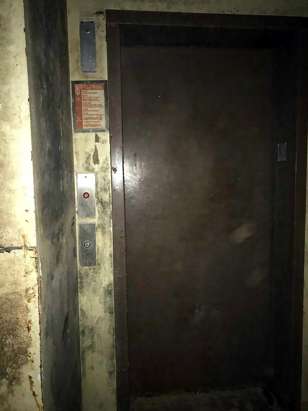 Hotel James, Palatka Florida Interior view of elevator (2019)