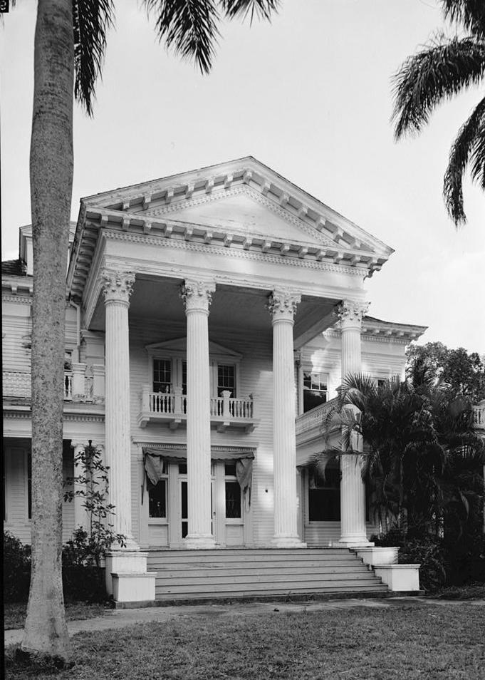 Brelsford House - The Banyans, Palm Beach Florida COLOSSAL ORDER, CORINTHIAN COLUMNS, ENTRANCE PORTICO, VIEW FROM WEST (1972)