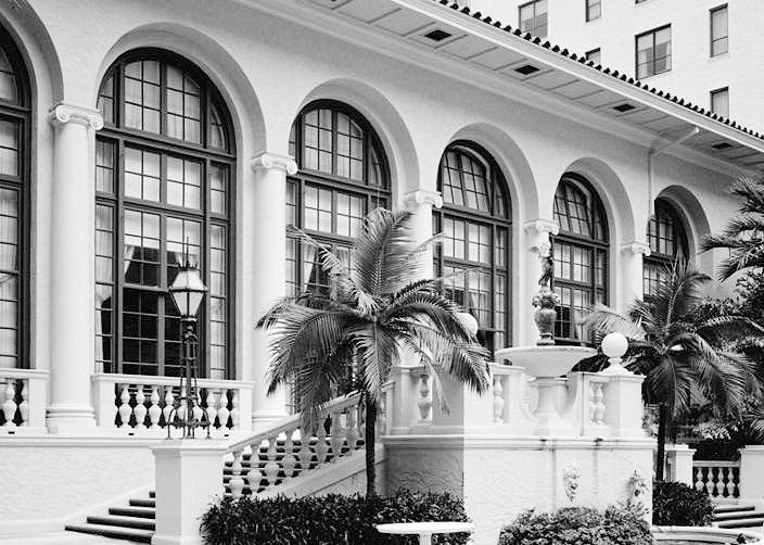 The Breakers Hotel, Palm Beach Florida 1972 ENTRANCE TO CENTRAL PATIO FROM GRAND LOGGIA