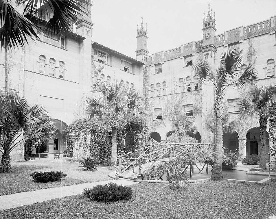 Alcazar Hotel, St Augustine Florida 1904 The Court