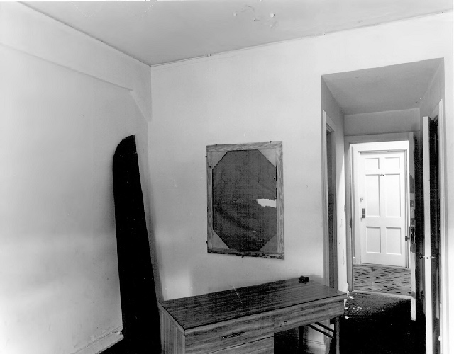 New Albany Hotel, Albany Georgia 1981 Guest room, upper floor