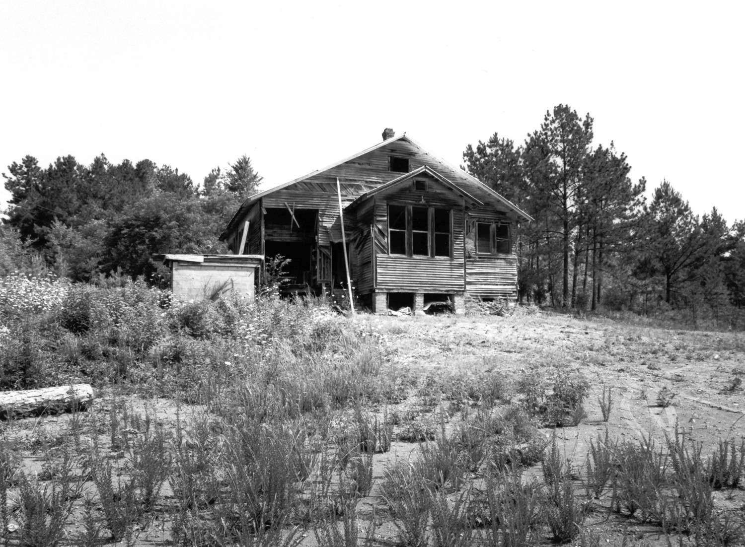 Noble Hill School, Cassville Georgia Main facade (1986)