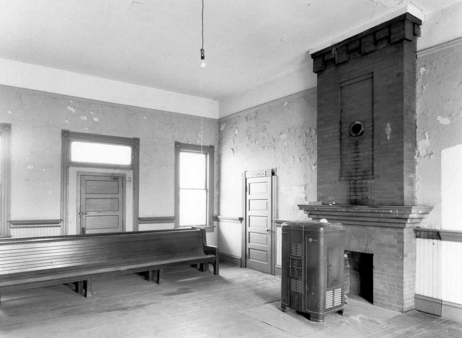 Elberton Depot, Elberton Georgia Men's Waiting Room (1986)