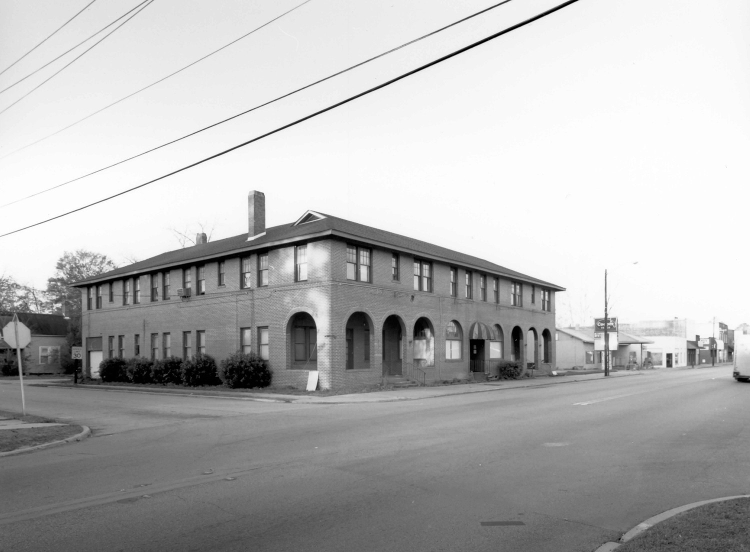 Glennwanis Hotel, Glennville Georgia Front and east facades (2001)