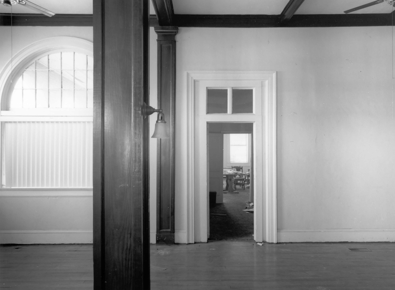 Glennwanis Hotel, Glennville Georgia Interior, detail of lobby (2001)