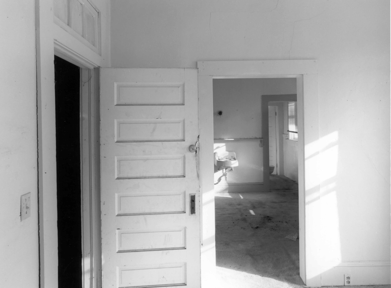Glennwanis Hotel, Glennville Georgia Interior, second floor, detail of representative room (2001)