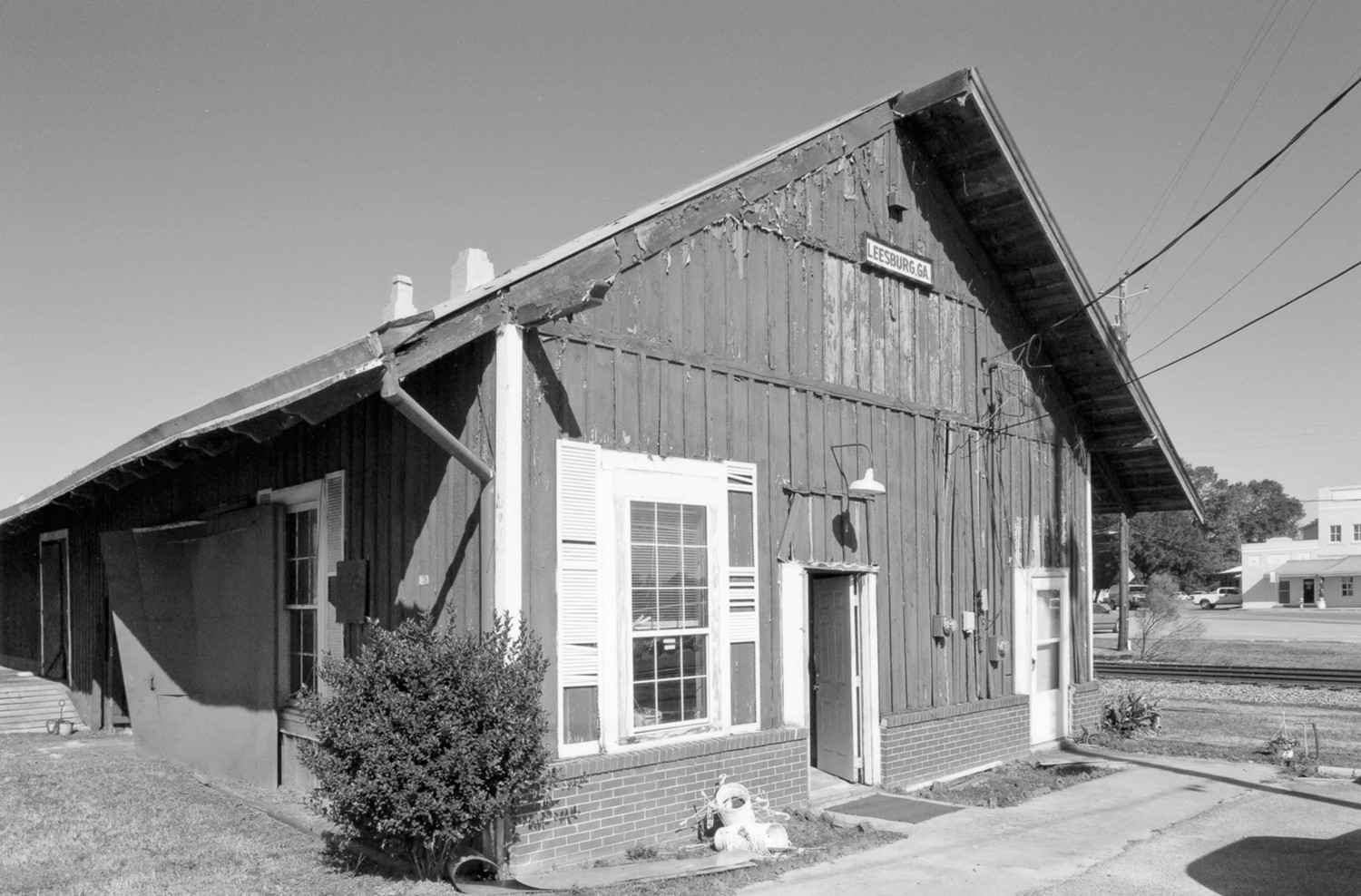 Former Central of Georgia Railroad Depot, Leesburg Georgia Passenger entrance (2007)