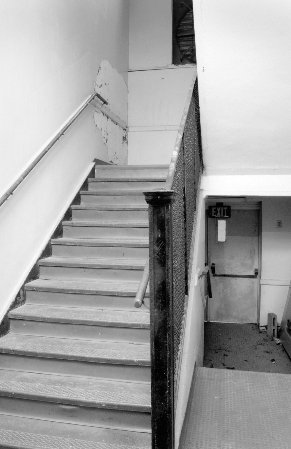 Leesburg High School, Leesburg Georgia Original staircase (2004)