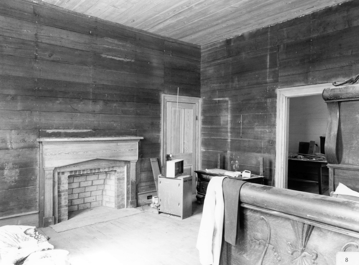 John Frank Mathews Plantation, Prattsburg Georgia Main House, first floor, southeast front room (bedroom) (1986)