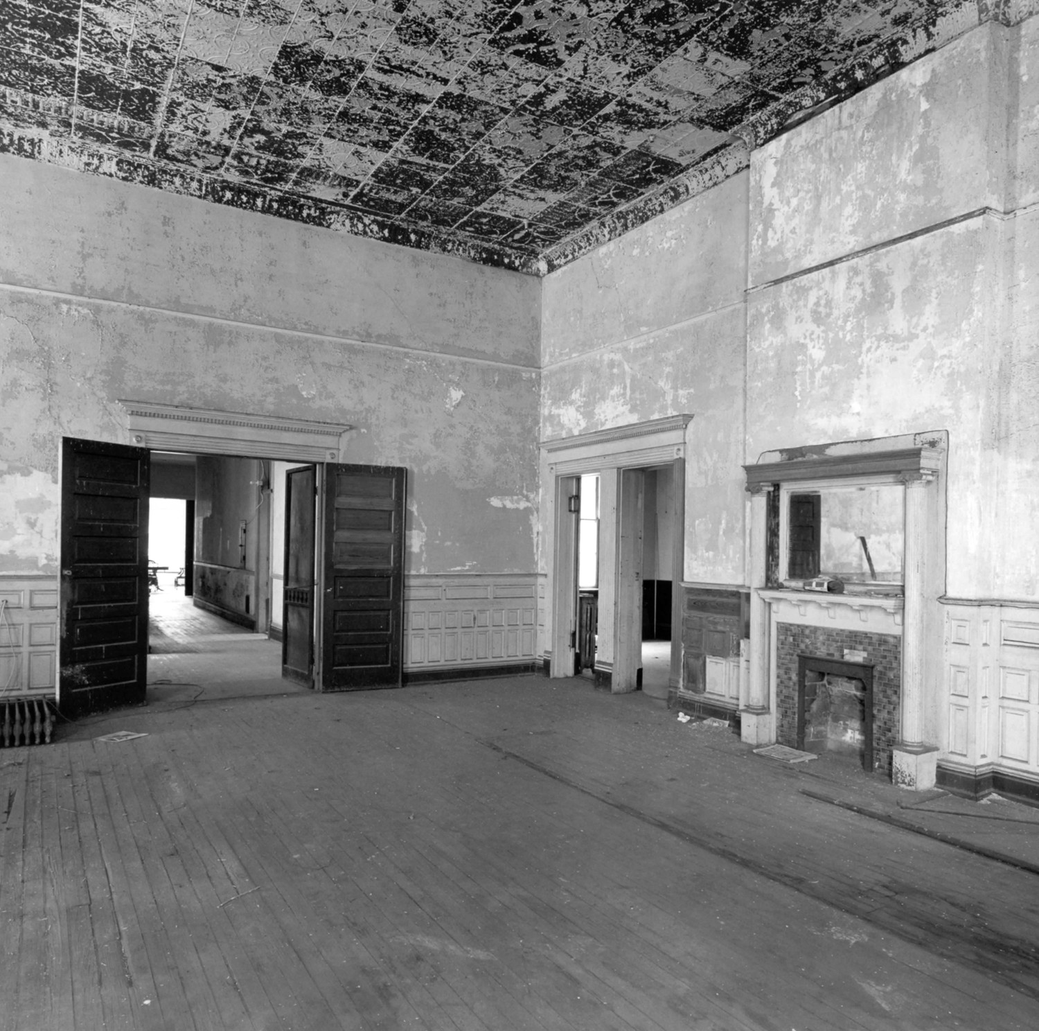 Fitzpatrick Hotel, Washington Georgia Second-floor dining room looking southeast (1982)