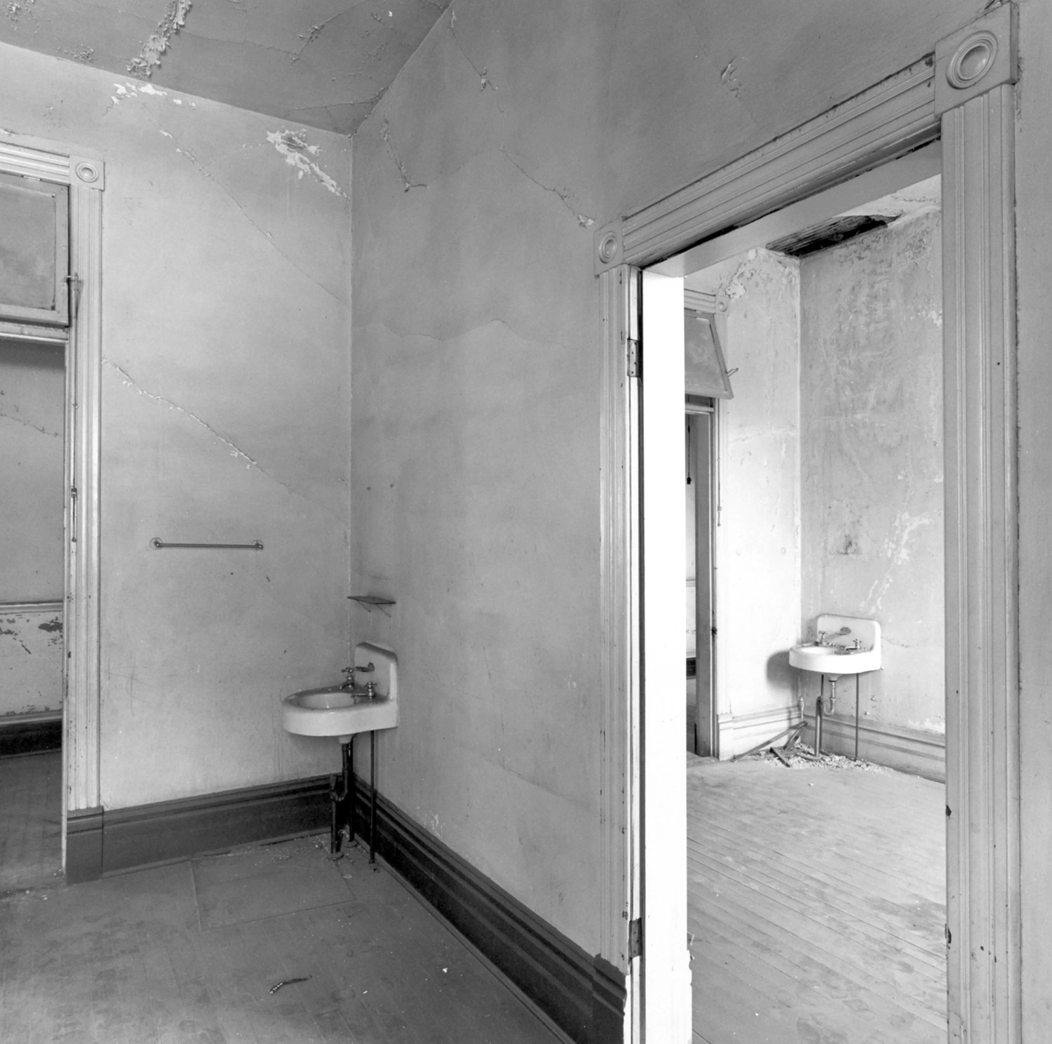 Fitzpatrick Hotel, Washington Georgia Typical second-floor guest rooms looking southeast. (1982)
