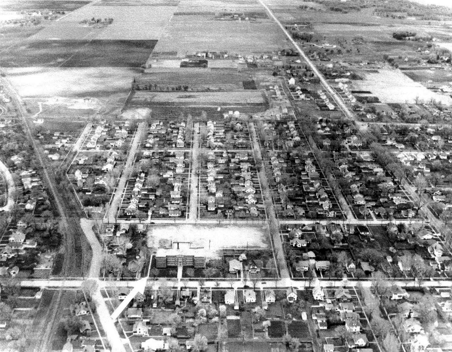 Roosevelt School, Ames Iowa Aerial view looking North white arrow points to Roosevelt School (1945)