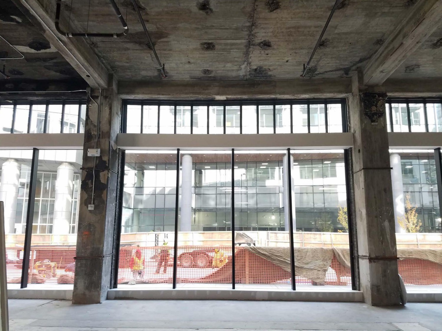 Younker Brothers Department Store, Des Moines Iowa View of the first floor storefronts (2017)