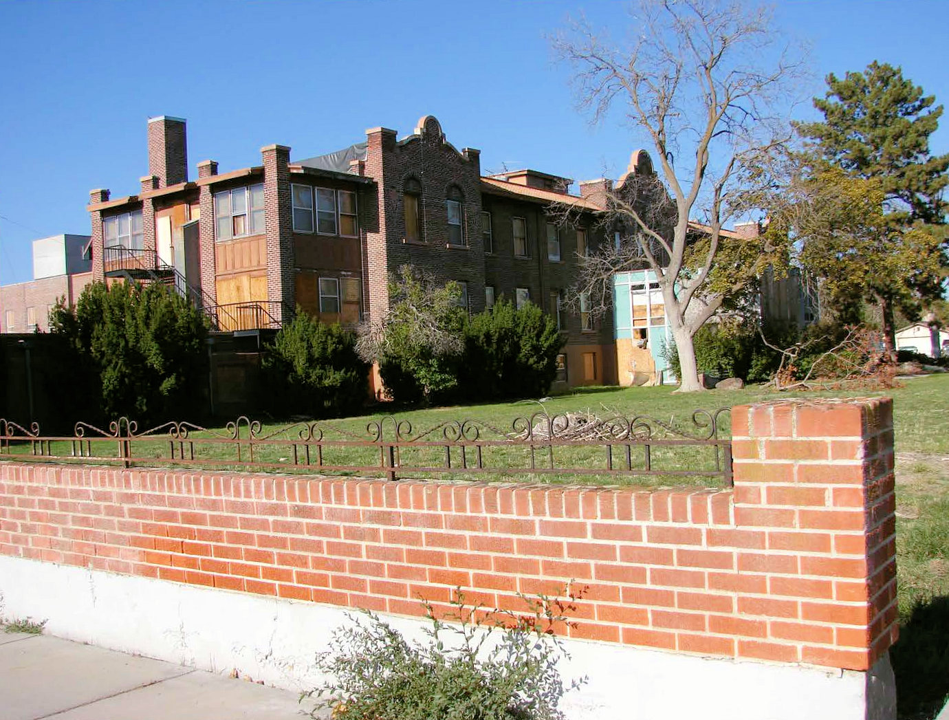 Mercy Hospital, Nampa Idaho Facade (northeast elevation) and southeast elevation, including 1952 addition (2013)