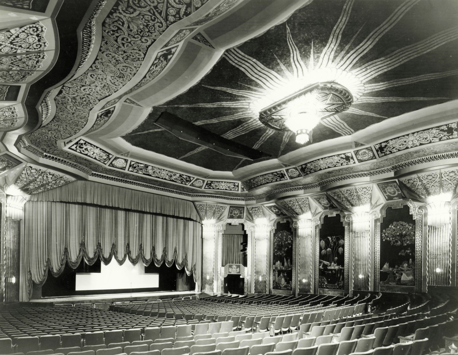 Paramount Theater, Aurora Illinois Interior auditorium and stage (1978)