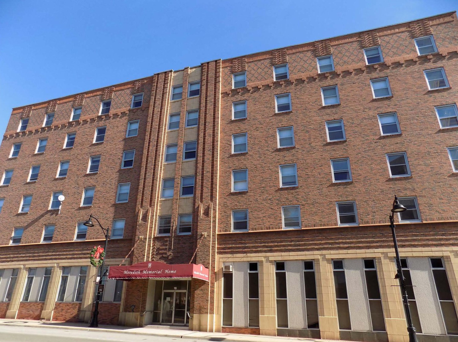 Primary facade, west elevation (2017)