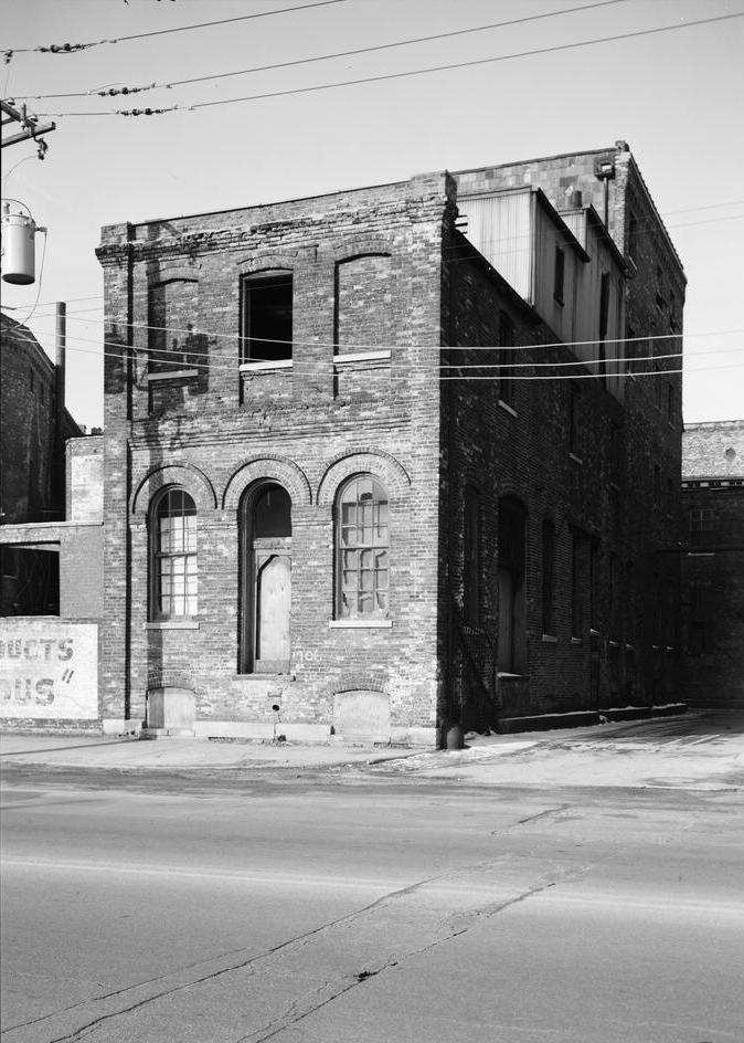 Schoenhofen Brewery - Edelweiss Beer, Chicago Illinois 1706 S. CANAL ST. NORTHEAST REAR, VIEW TO SOUTHWEST 1983