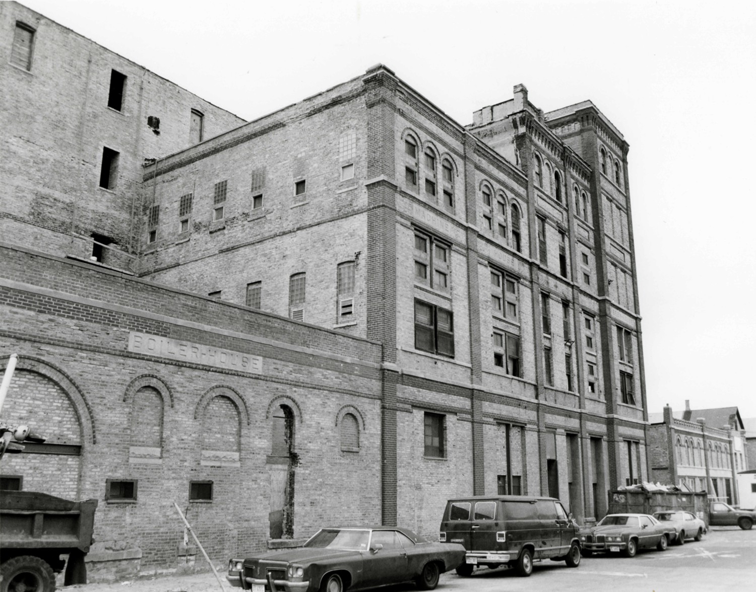 Best Brewing Company of Chicago - Best Brewery, Chicago Illinois North front facade (1987)