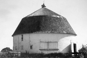 Clarence Kleinkopf Round Barn, Colchester Illinois