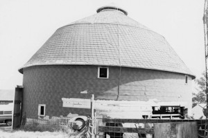Gerald Harbach Round Barn, Eleroy Illinois
