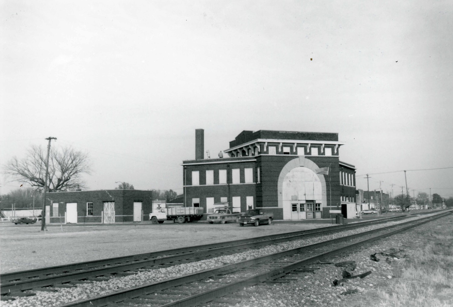 Baltimore and Ohio Railroad Depot, Flora Illinois West view (1997)