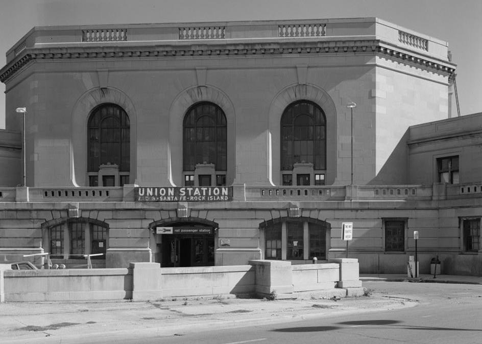 Union Railroad Station, Joliet Illinois CENTER FACADE LOOKING SOUTH (1988)