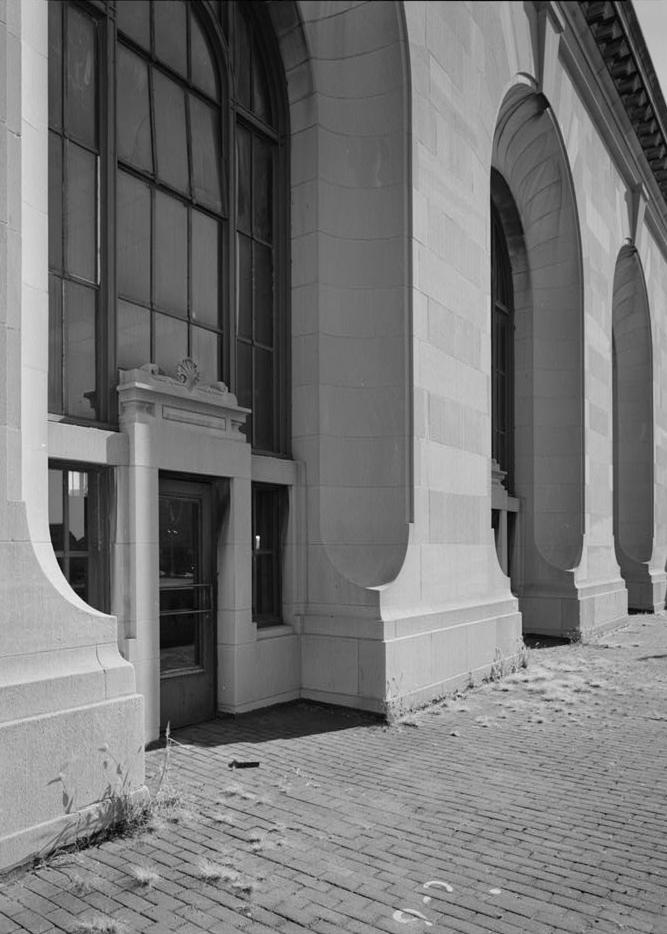 Union Railroad Station, Joliet Illinois ENTRY, UPPER FACADE (1988)