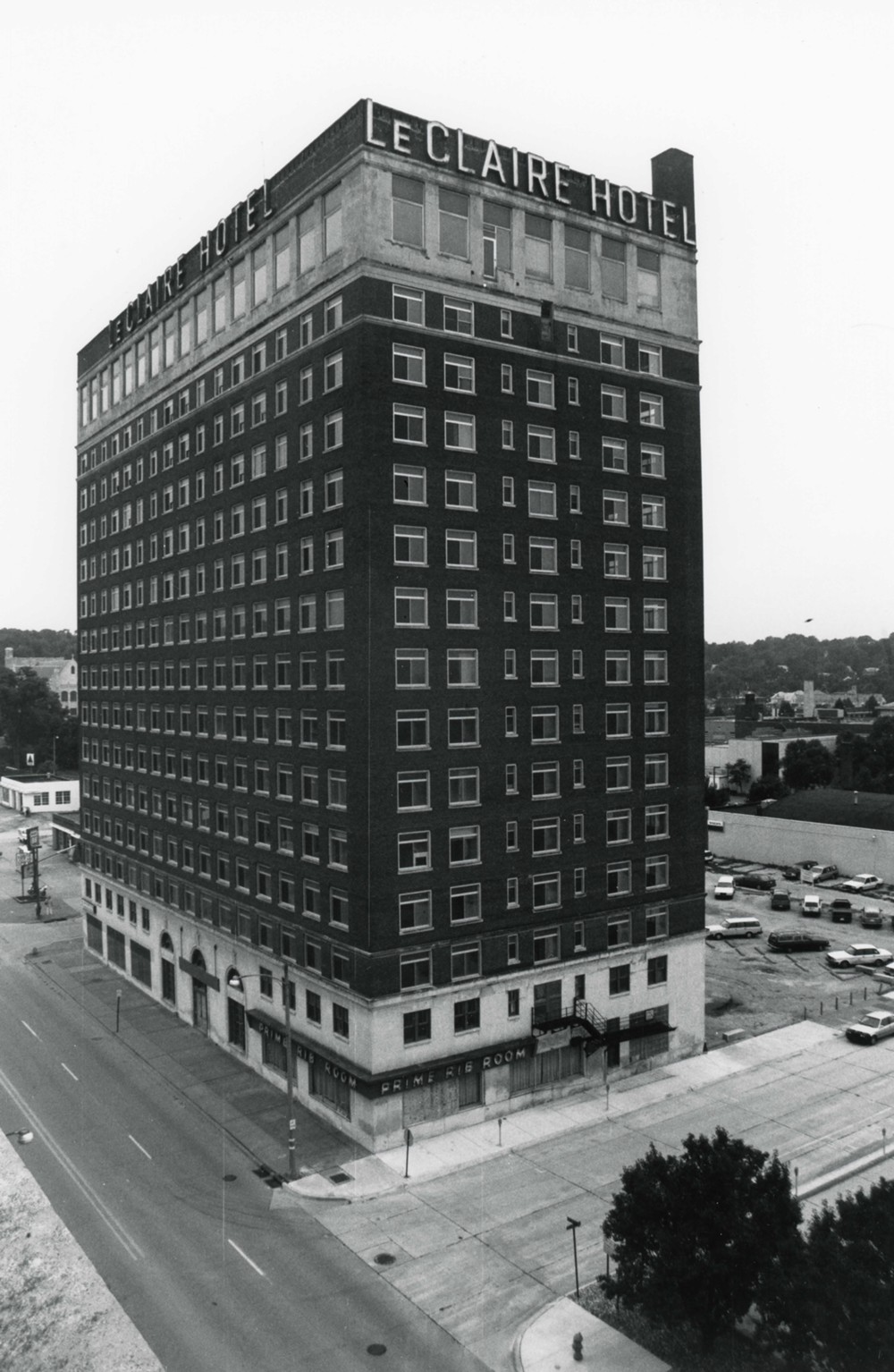 LeClaire Hotel, Moline Illinois General view to southwest (1993)