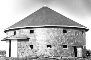 Robert Buckles Round Barn, Mount Pulaski Illinois