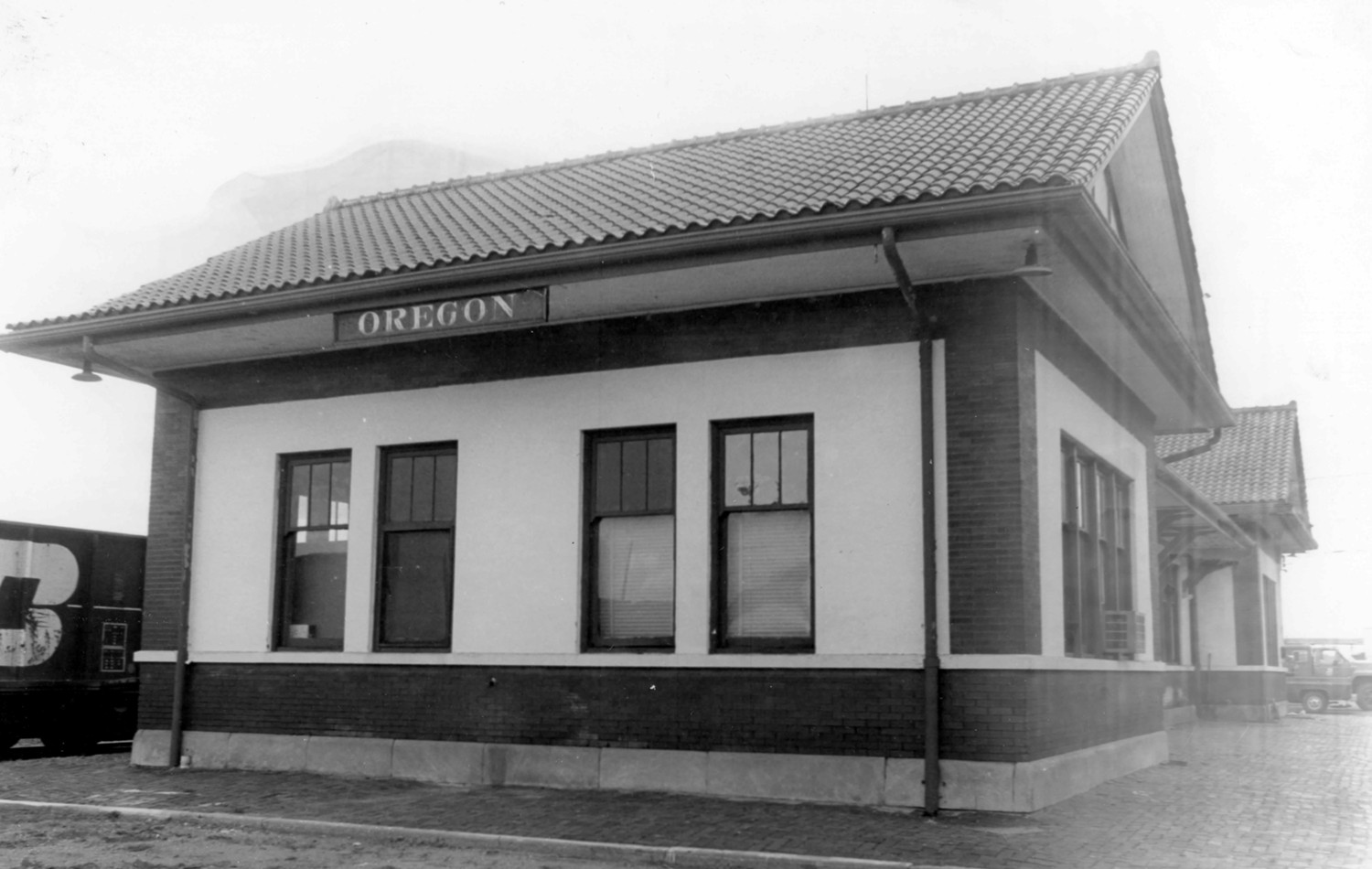 Chicago, Burlington, and Quincy Railroad Depot, Oregon Illinois East elevation (1994)