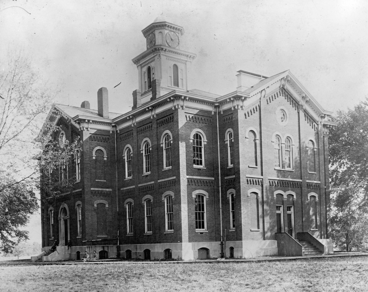 Pittsfield East School, Pittsfield Illinois Looking from the southeast at the school (1900)
