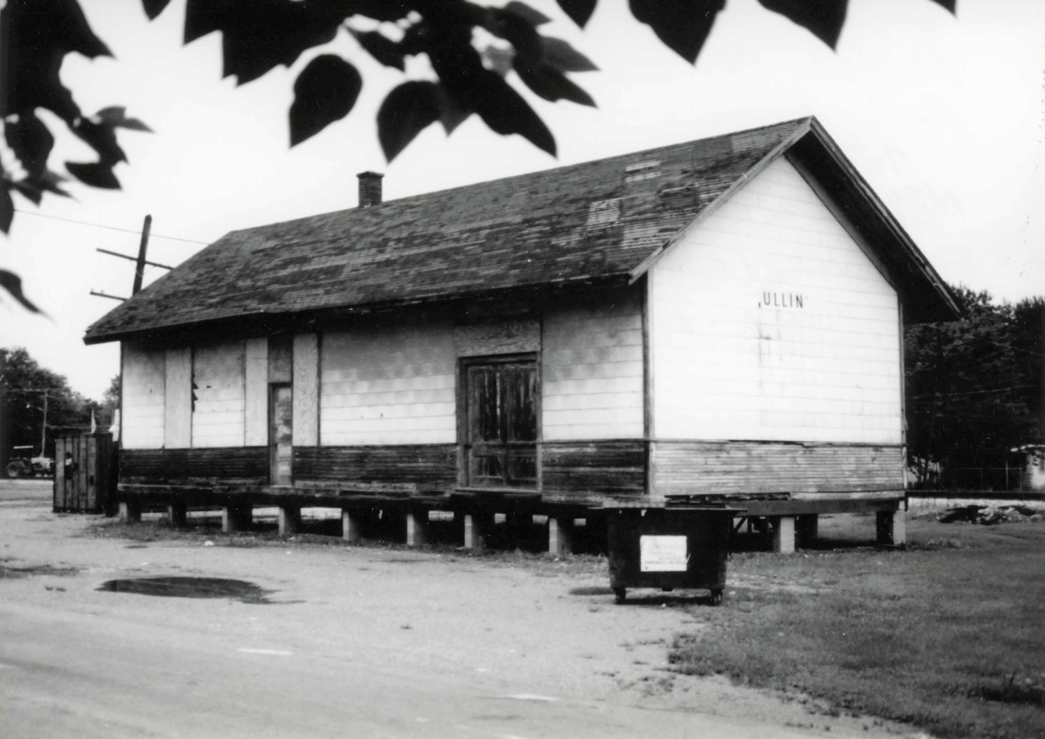 Illinois Central Railroad Depot, Ullin Illinois East front side (1998)