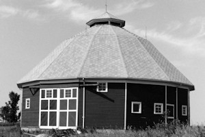 Maria and Franklin Wiltrout Polygonal Barn, Corunna Indiana