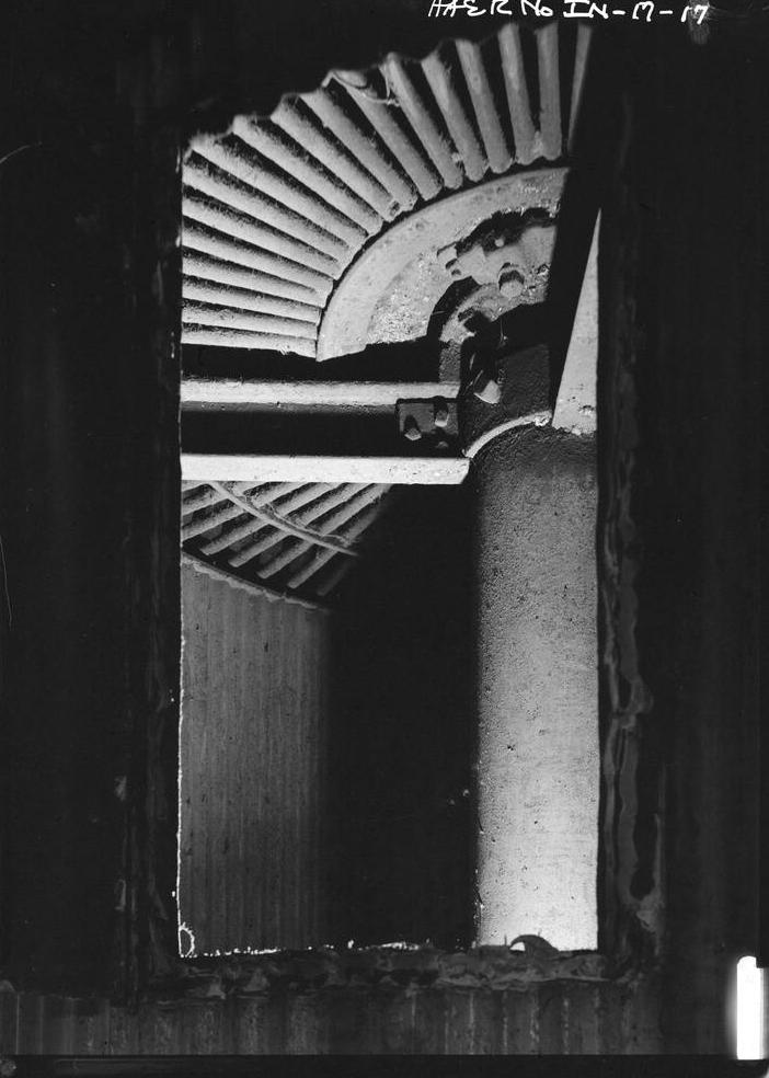 Montgomery County Jail, Crawfordsville Indiana 1974  CLOSE-UP VIEW SHOWING STEEL PEDESTAL COLUMN TO SUPPORT ROTATING CELL BLOCKS