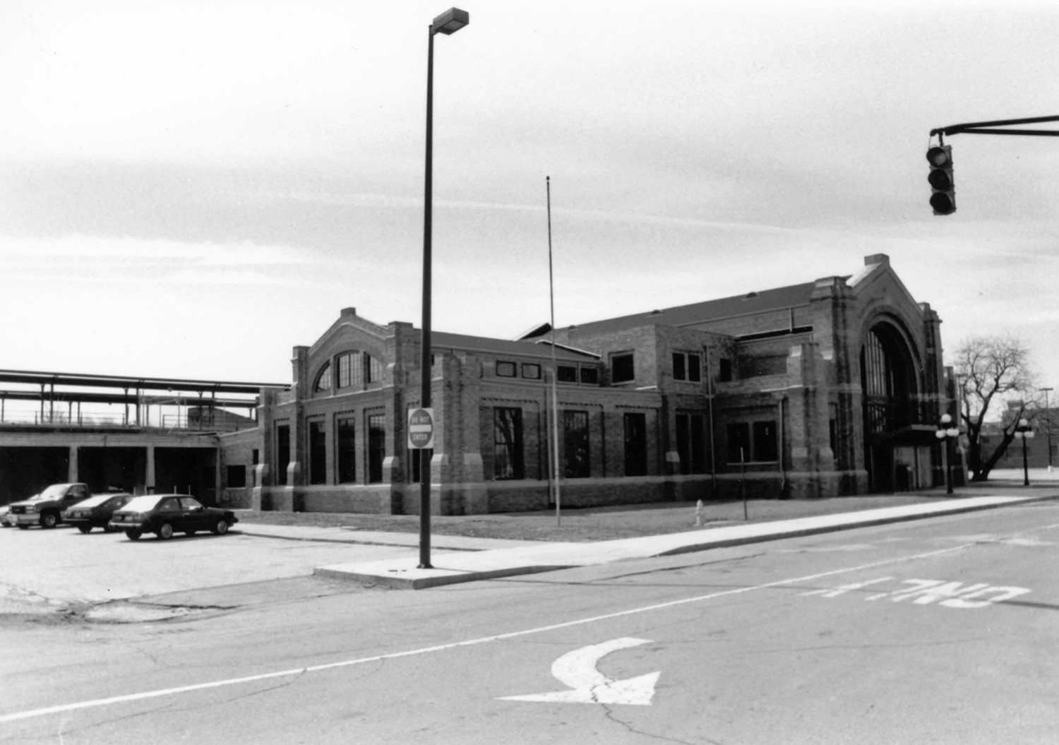 Pennsylvania Railroad Station - Baker Street Station, Fort Wayne Indiana Looking southwest,  passenger station facade. (1997)