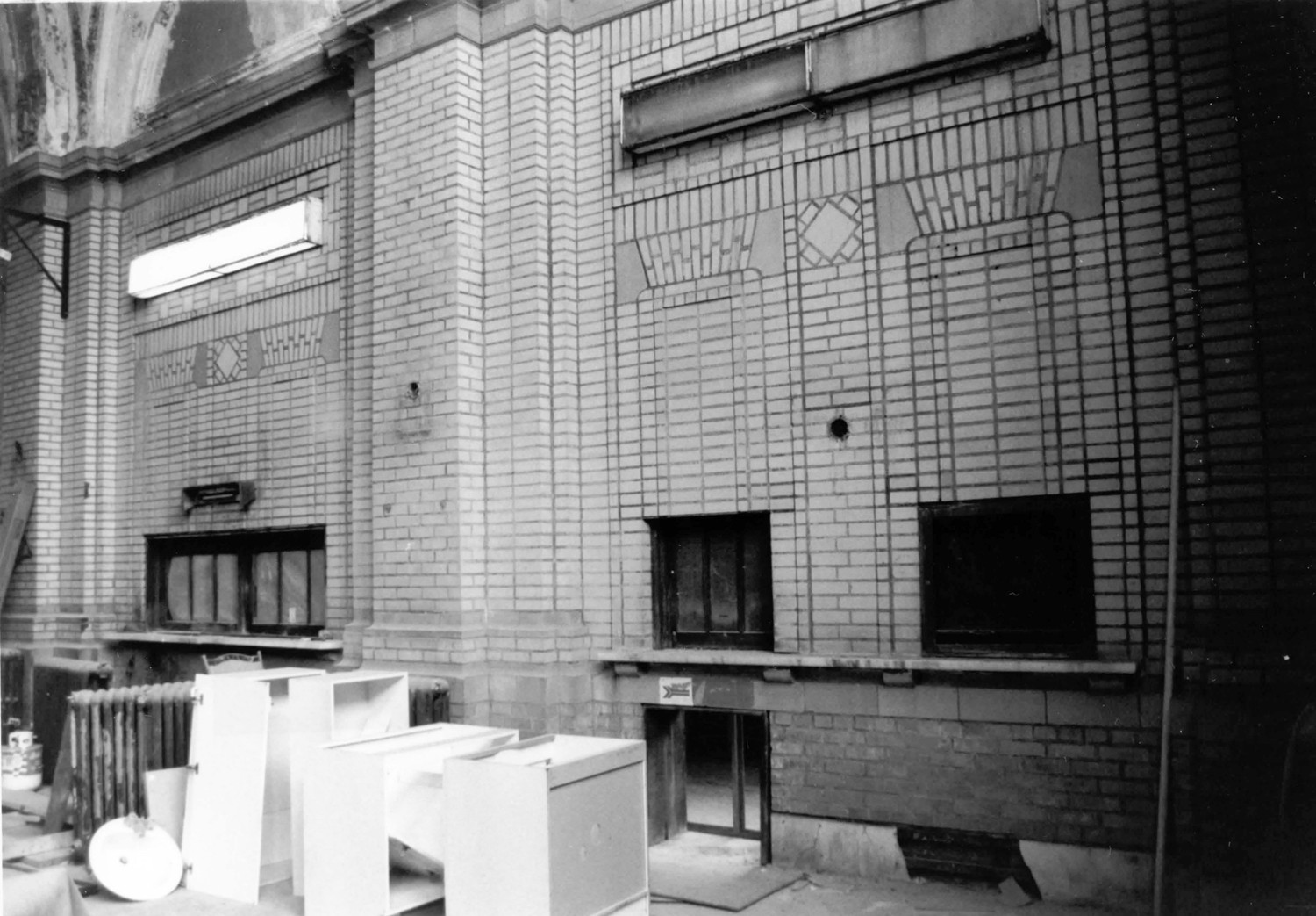 Pennsylvania Railroad Station - Baker Street Station, Fort Wayne Indiana Ticket windows in the west wall of the main concourse. (1997)