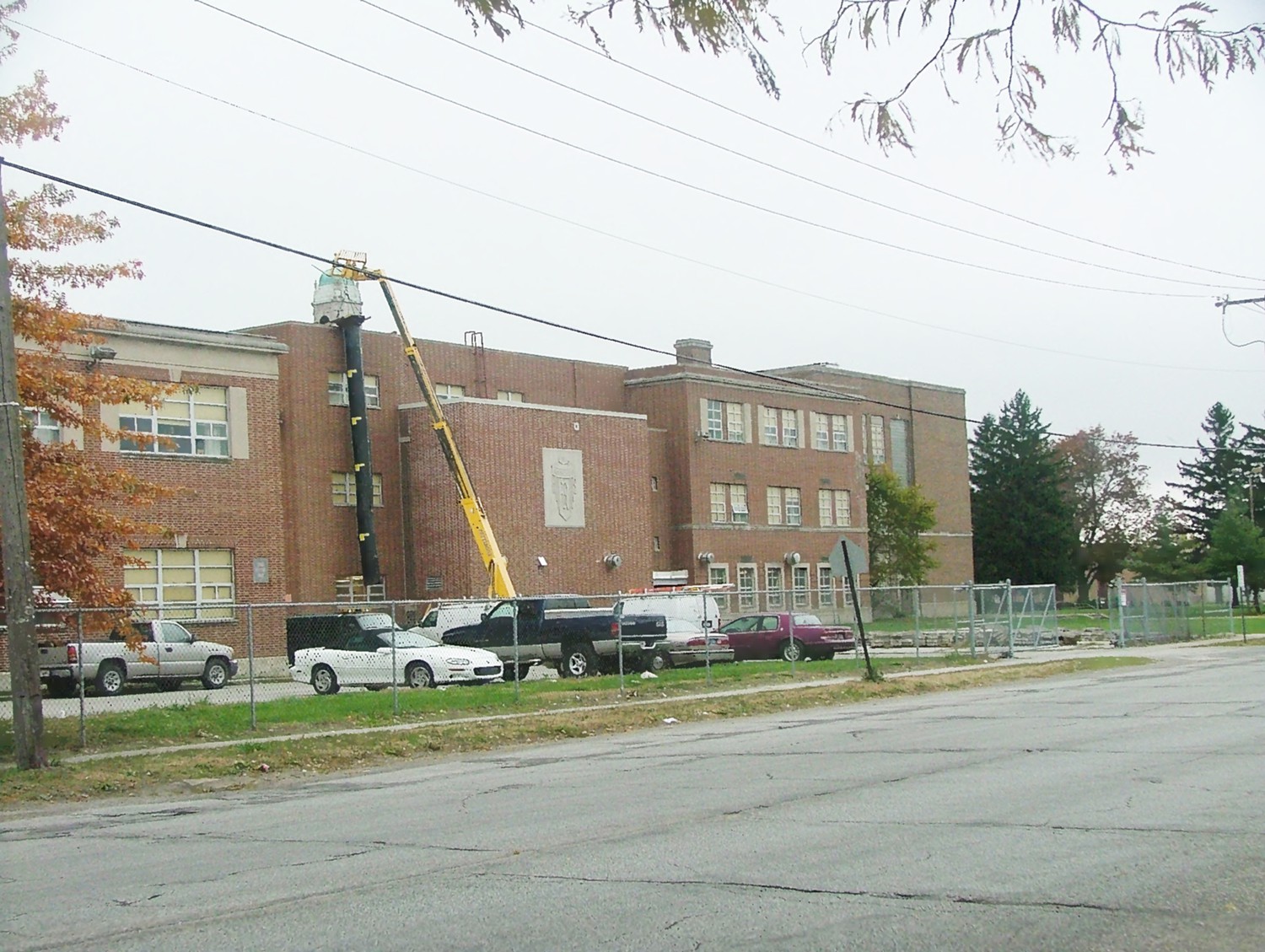 Theodore Roosevelt High School, Gary Indiana West elevation of 1946/1968 additions. Camera facing south (2010)