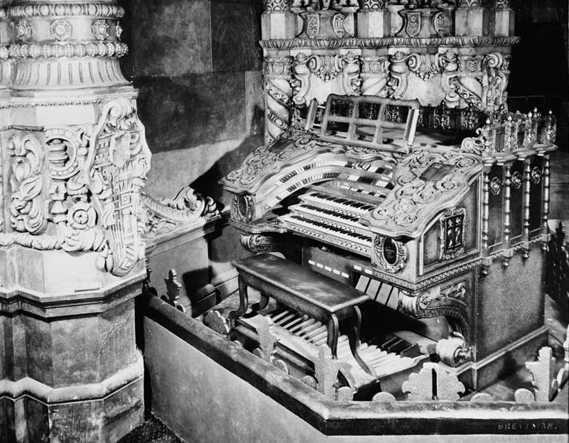 Indiana Theatre, Indianapolis Indiana 1927 ORGAN CONSOLE