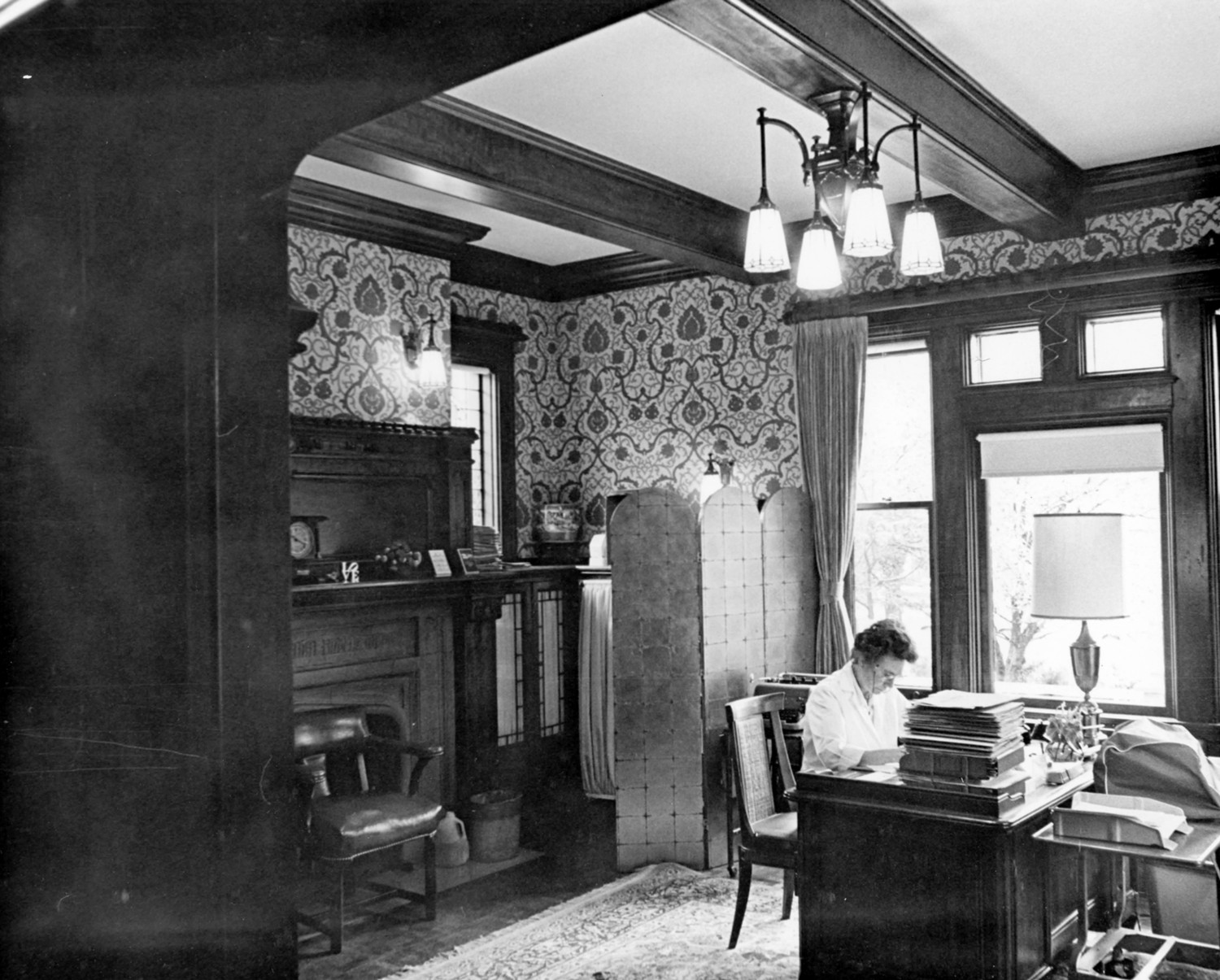 Alfred M. Glossbrenner Mansion, Indianapolis Indiana First floor, east room (1977)