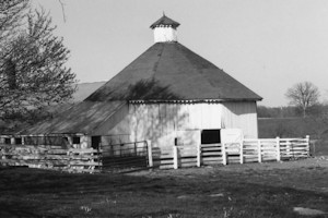 Bird Octagonal Mule Barn Birdland Farm, Cropper Kentucky