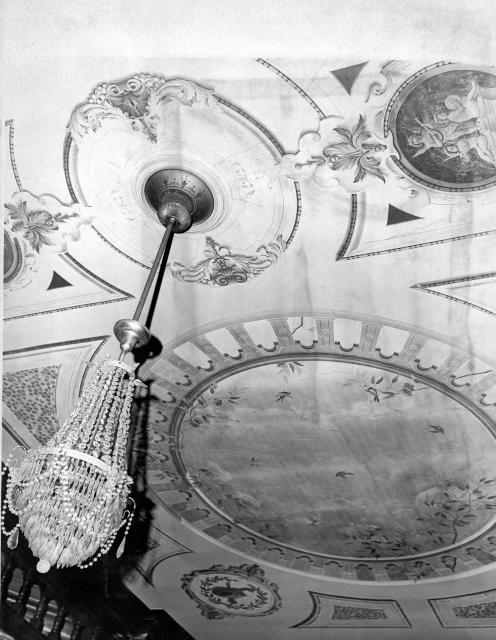 Monticello - Thomas Jefferson Megibben House, Cynthiana Kentucky Detail of formal dining room ceiling (1974)