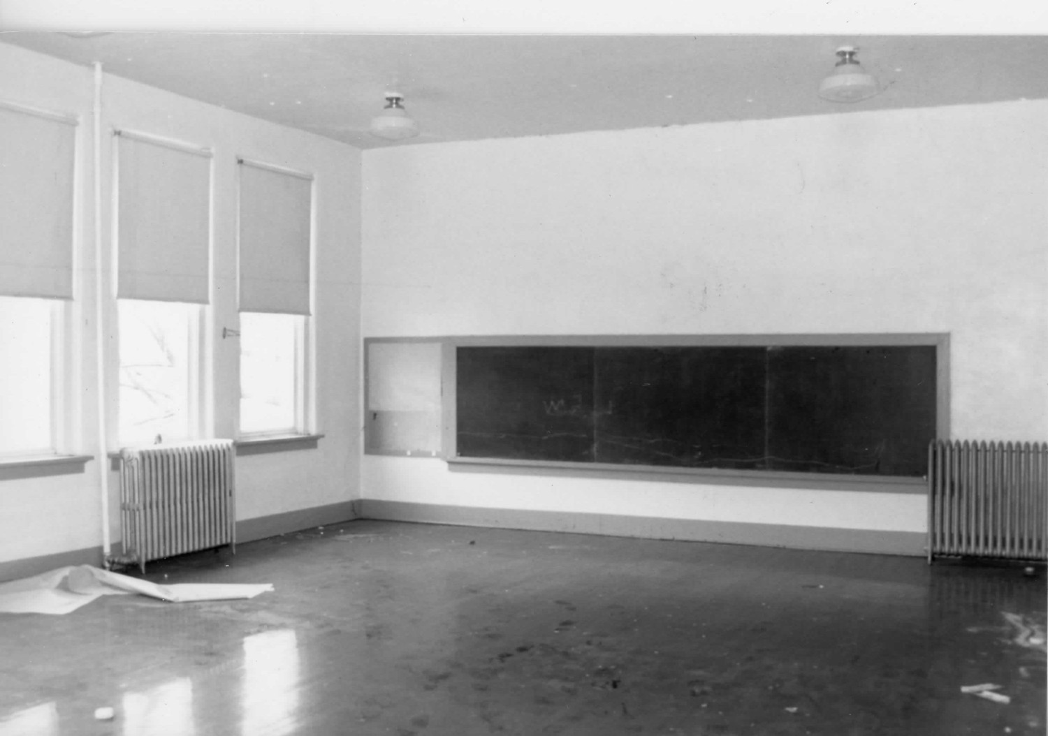 Irvine Grade School, Irvine Kentucky 