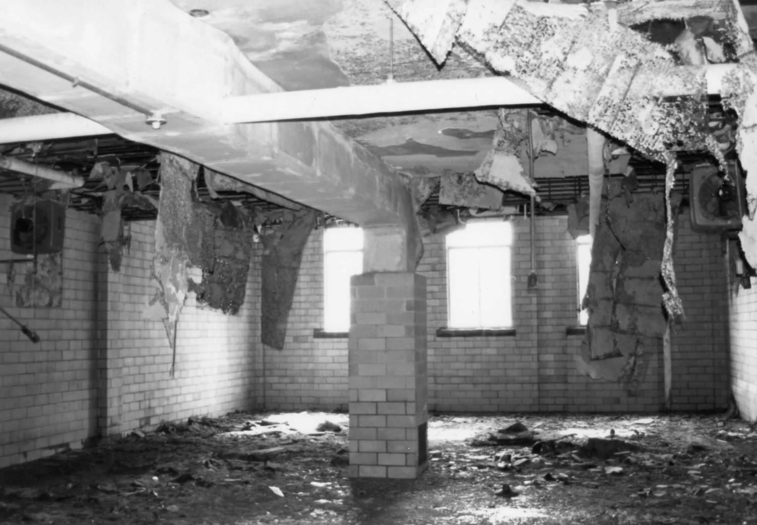 F.W. Woolworth Store, Lexington  Kentucky Looking east into second-floor area of the Limestone wing (2002)