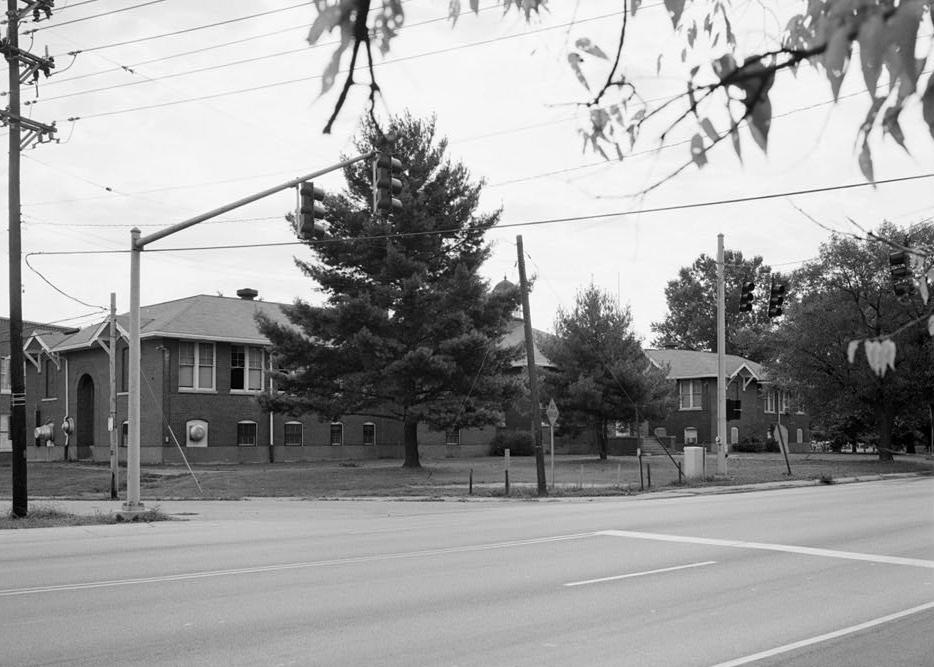 James Russell Lowell Elementary School, Louisville Kentucky 1992 FRONT SETTING VIEW OF 1916 SECTION FROM CRITTENDEN DRIVE, TAKEN FROM NORTHWEST.